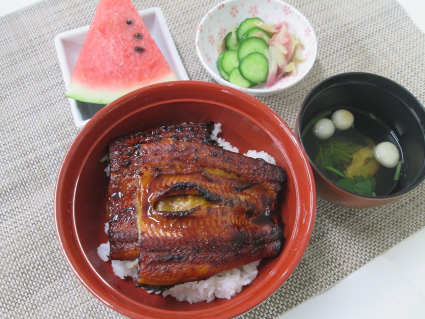 土用丑の日　うな丼